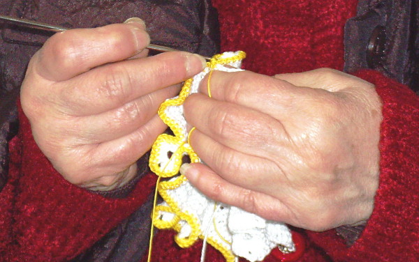 Monteprandone (AP), corso di sartoria per la casa, successo fra le giovani