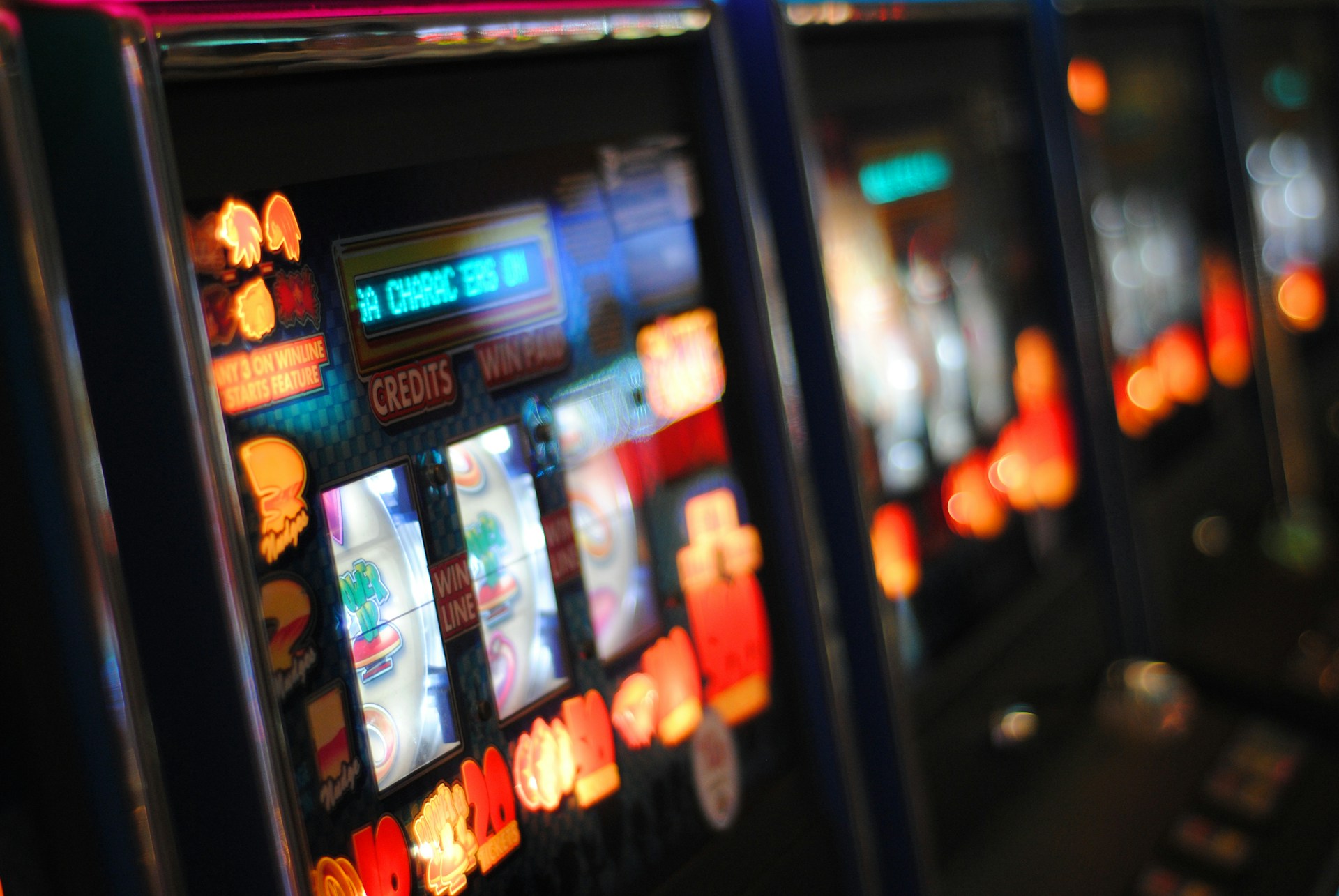 Gioco d’azzardo, pubblicato il report Federconsumatori, Isscon e Cgil “Non così piccoli. La diffusione dell’azzardo online nei piccoli comuni italiani”